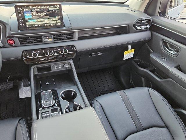 new 2025 Honda Pilot car, priced at $48,519