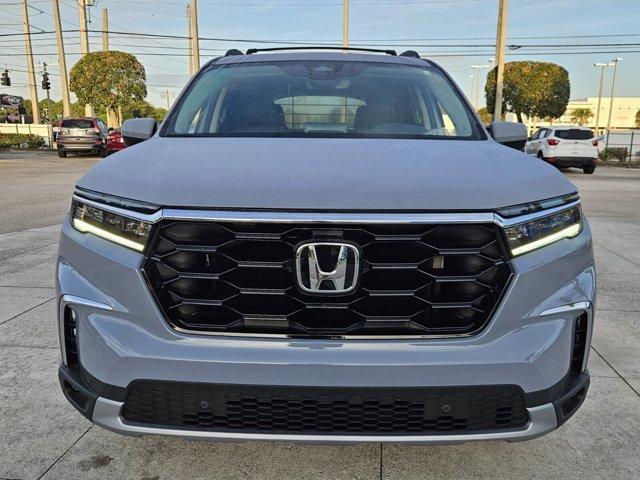 new 2025 Honda Pilot car, priced at $48,519