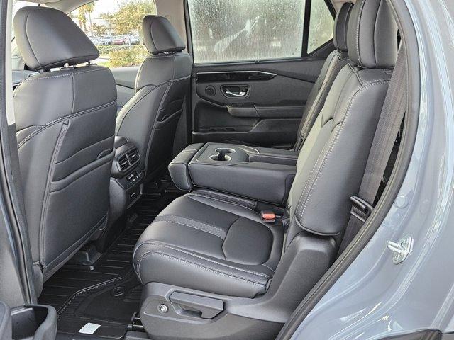 new 2025 Honda Pilot car, priced at $48,519