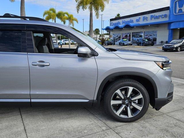 new 2025 Honda Pilot car, priced at $51,046
