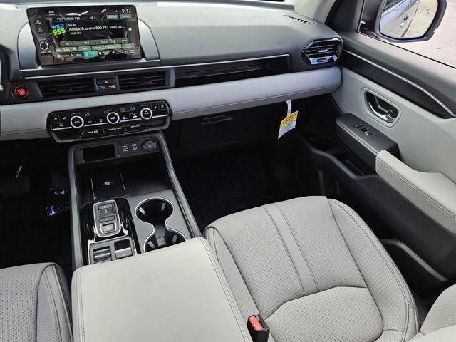 new 2025 Honda Pilot car, priced at $51,046