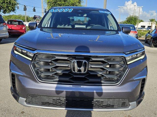 used 2025 Honda Pilot car, priced at $42,862