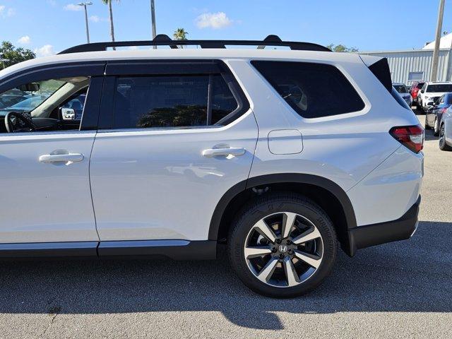 new 2025 Honda Pilot car, priced at $52,308