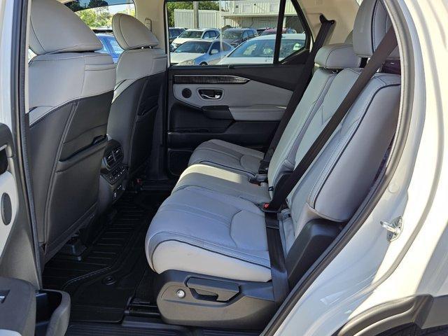 new 2025 Honda Pilot car, priced at $52,308