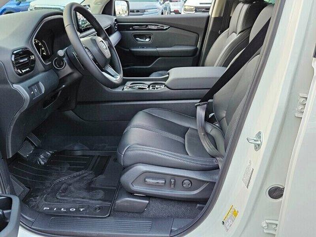 new 2025 Honda Pilot car, priced at $46,740