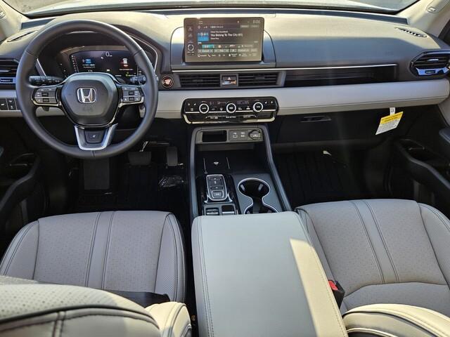 new 2025 Honda Pilot car, priced at $50,726