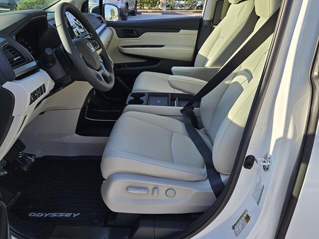 new 2025 Honda Odyssey car, priced at $42,125