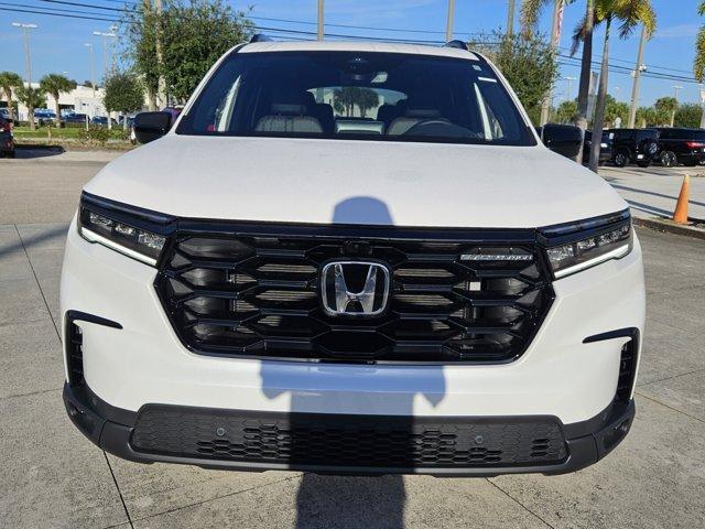 new 2025 Honda Pilot car, priced at $54,430