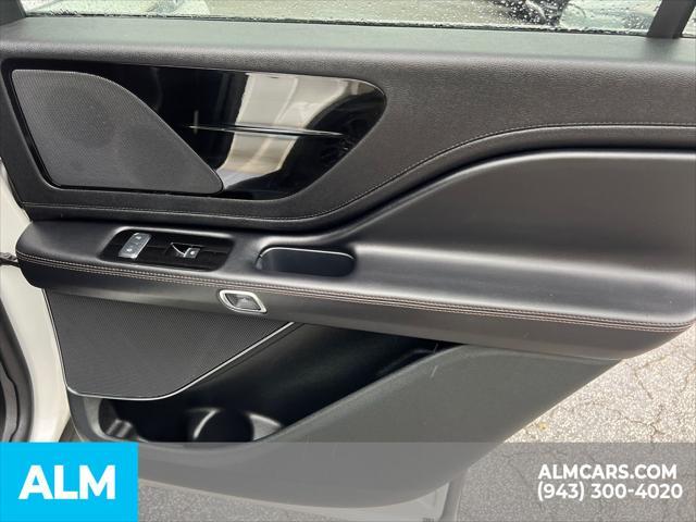 used 2023 Lincoln Aviator car, priced at $38,960