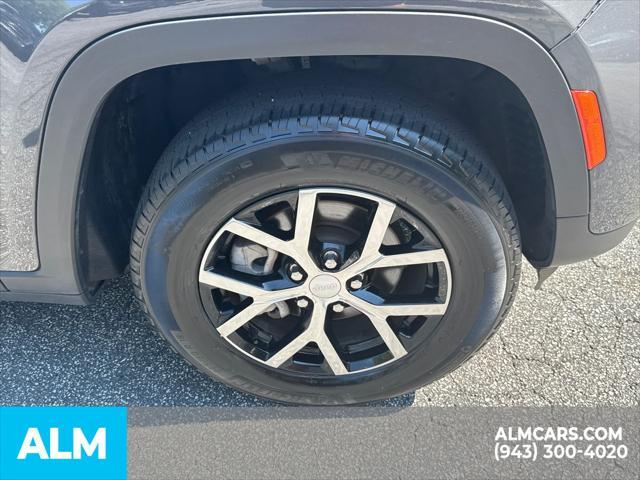 used 2024 Jeep Grand Cherokee car, priced at $32,420