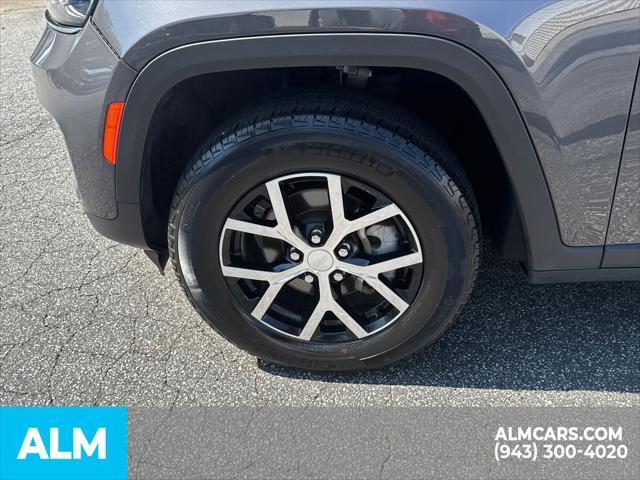 used 2024 Jeep Grand Cherokee car, priced at $32,420