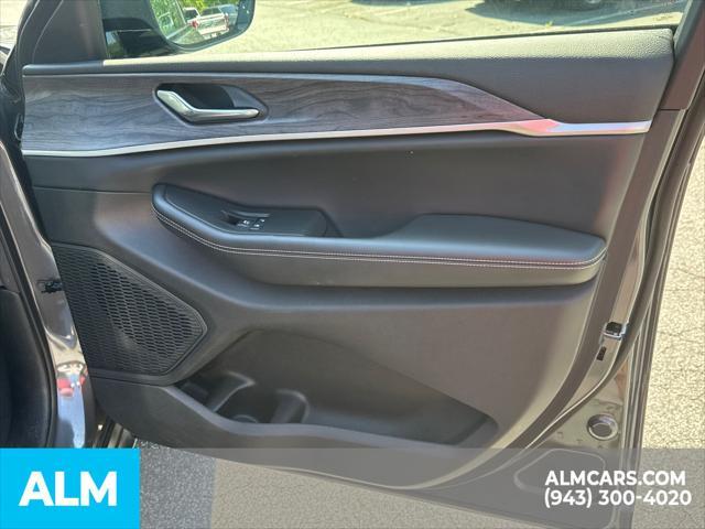 used 2024 Jeep Grand Cherokee car, priced at $32,420
