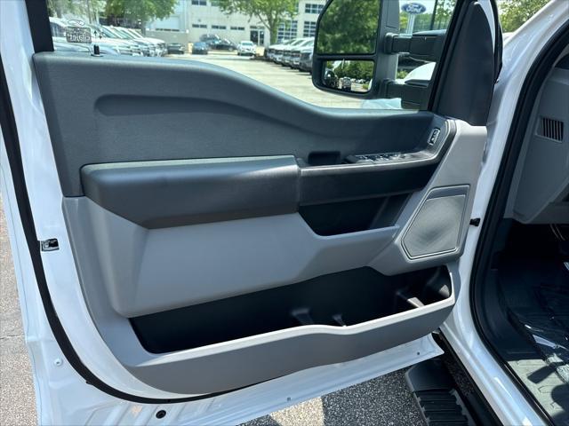 new 2025 Ford F-250 car, priced at $57,660