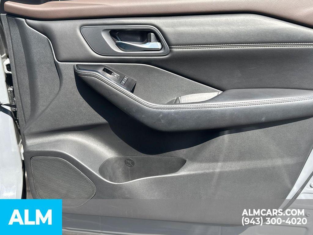 used 2022 Nissan Rogue car, priced at $25,420