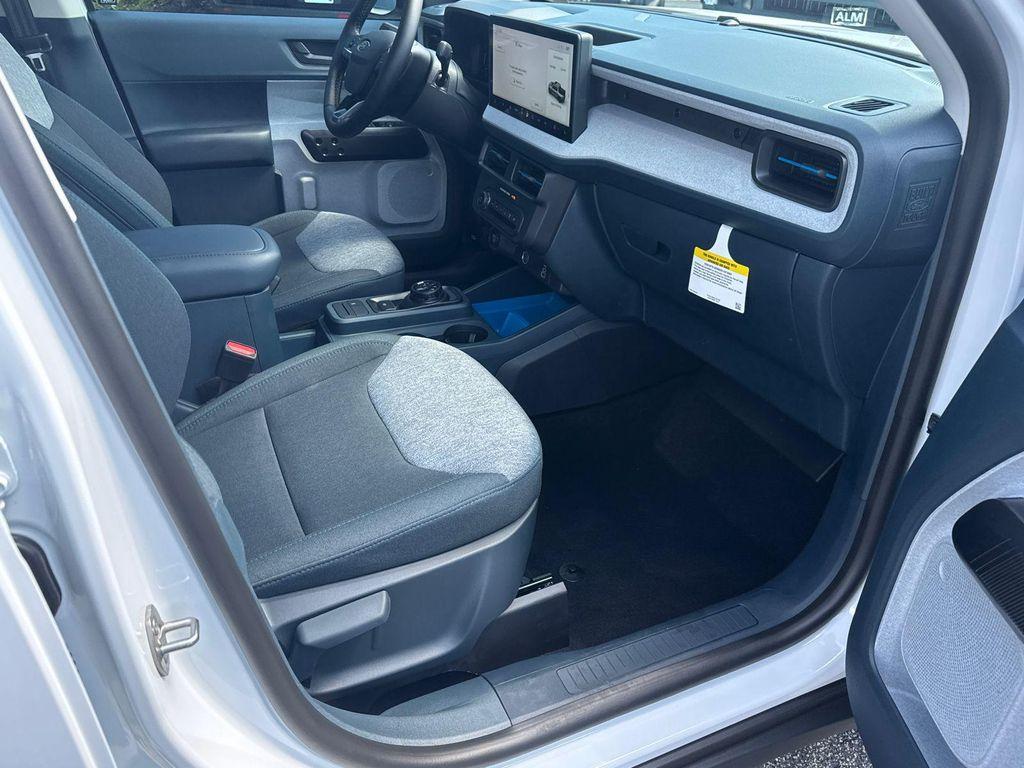 new 2025 Ford Maverick car, priced at $35,025