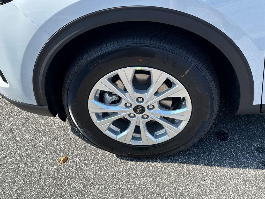 new 2025 Ford Escape car, priced at $30,990