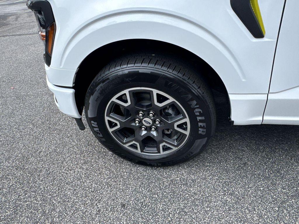 new 2025 Ford F-150 car, priced at $50,725