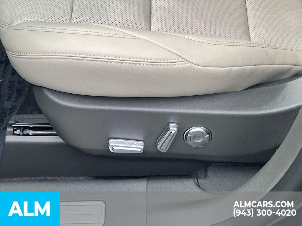used 2024 Lincoln Nautilus car, priced at $46,460