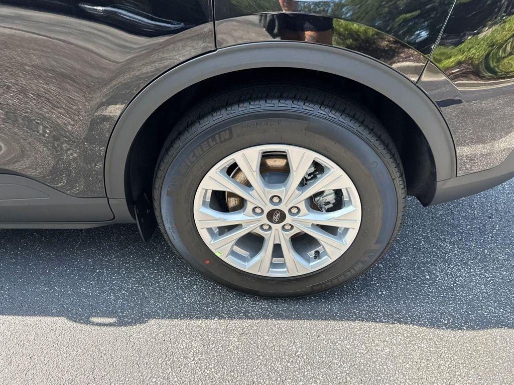 new 2025 Ford Escape car, priced at $31,985