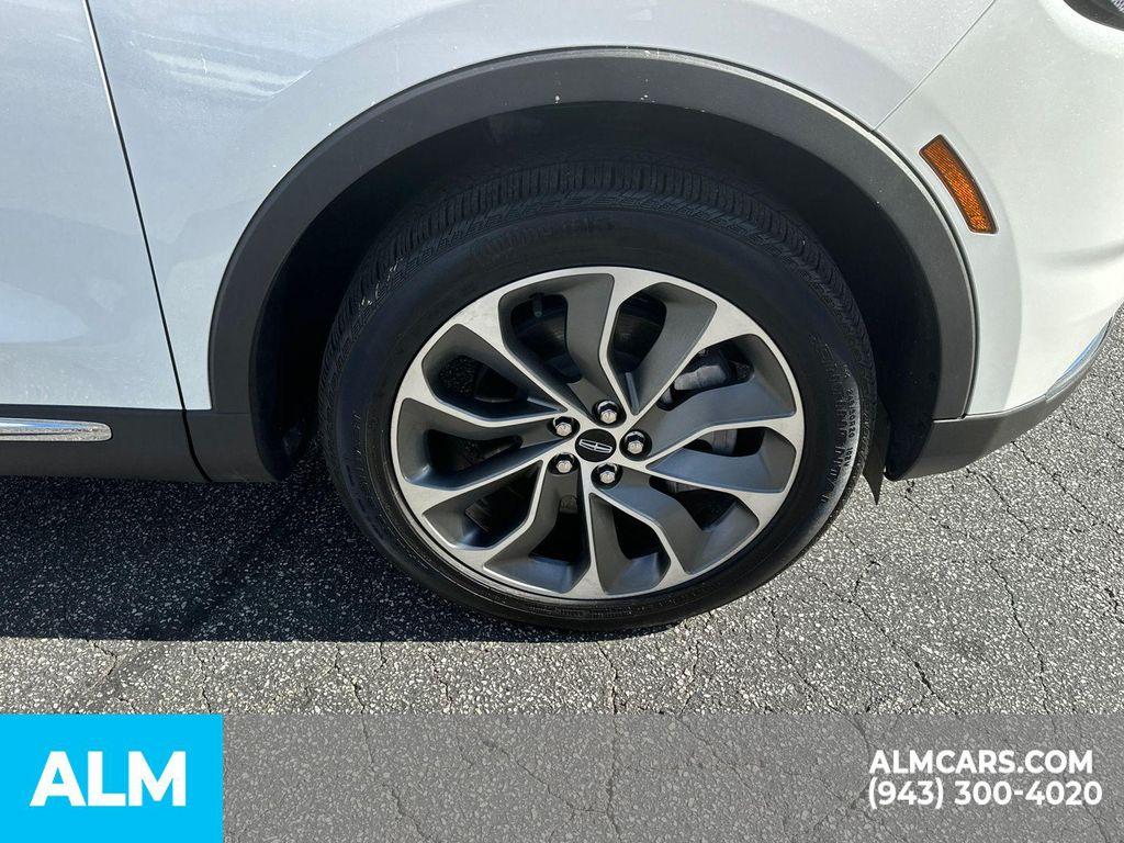 used 2023 Lincoln Nautilus car, priced at $37,960