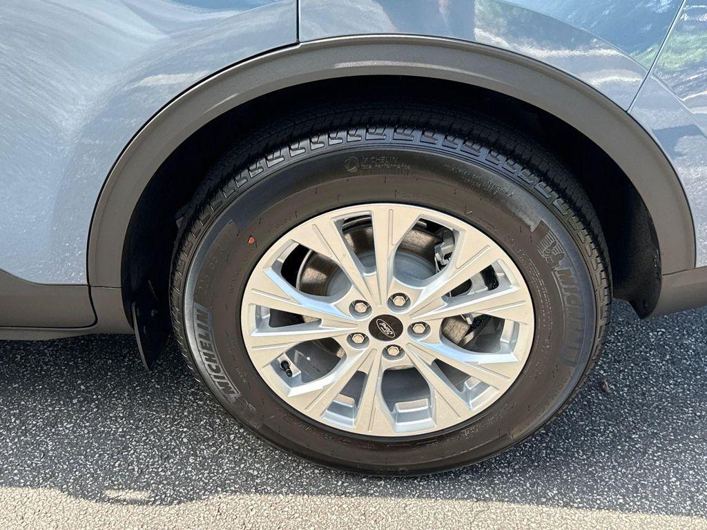 new 2025 Ford Escape car, priced at $33,475