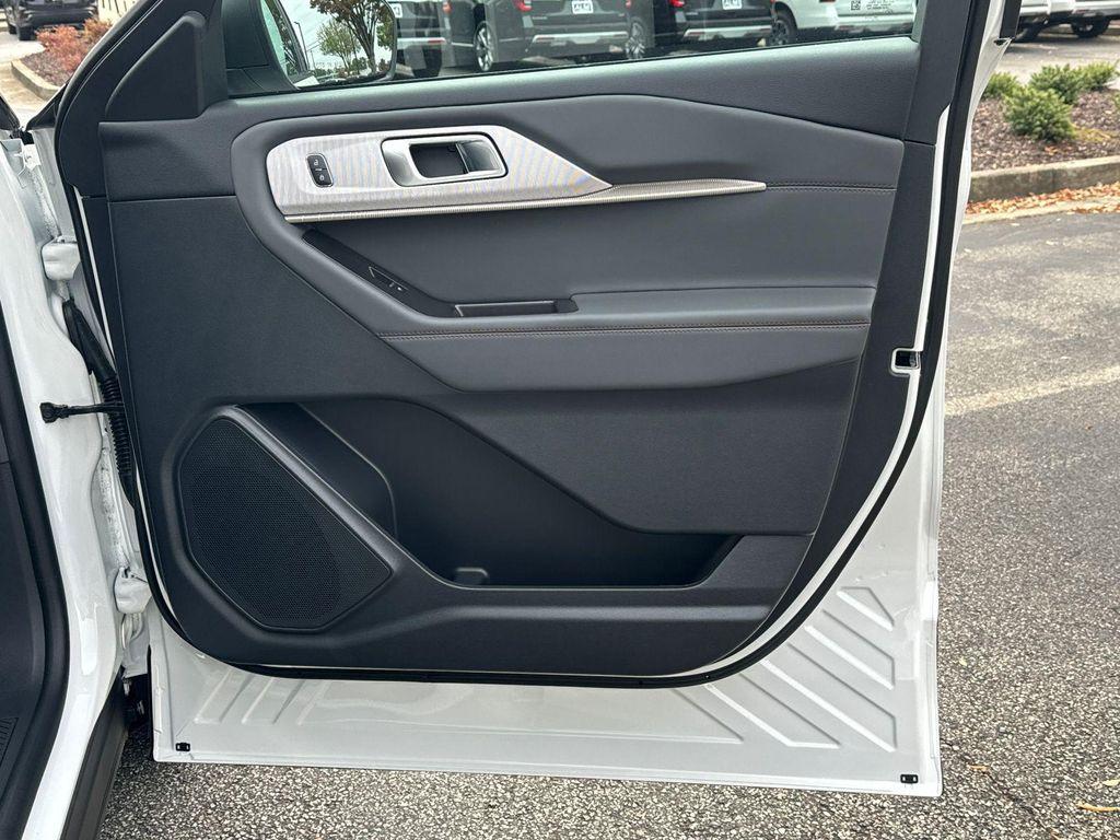 new 2025 Ford Explorer car, priced at $44,145