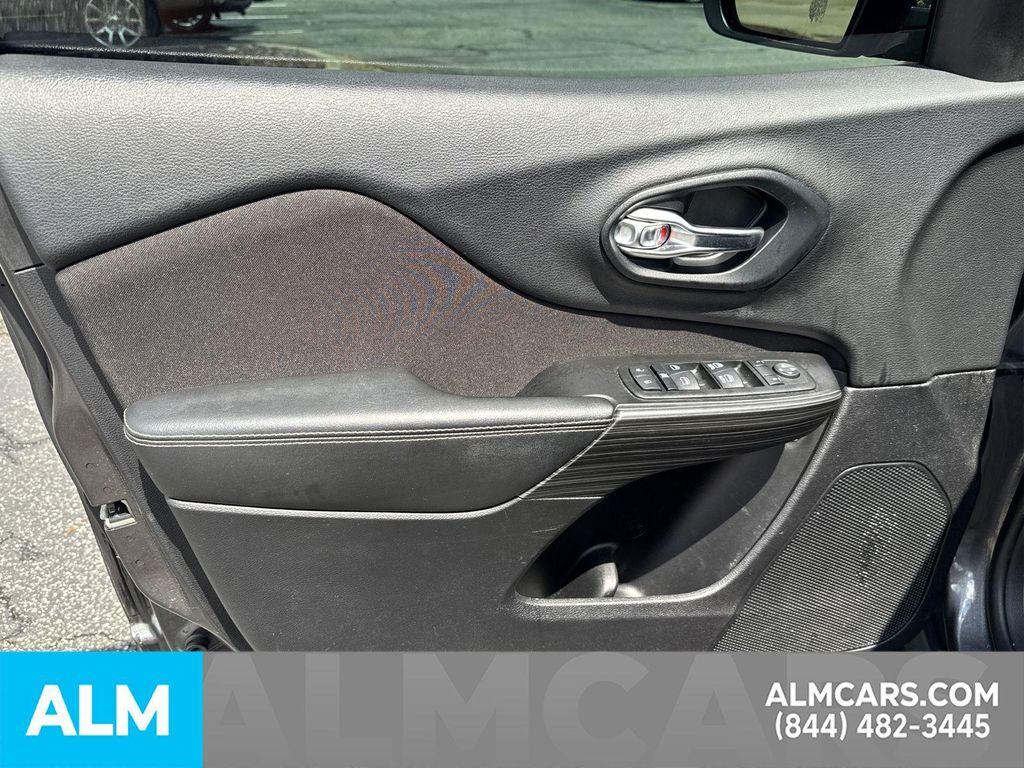 used 2014 Jeep Cherokee car, priced at $7,820