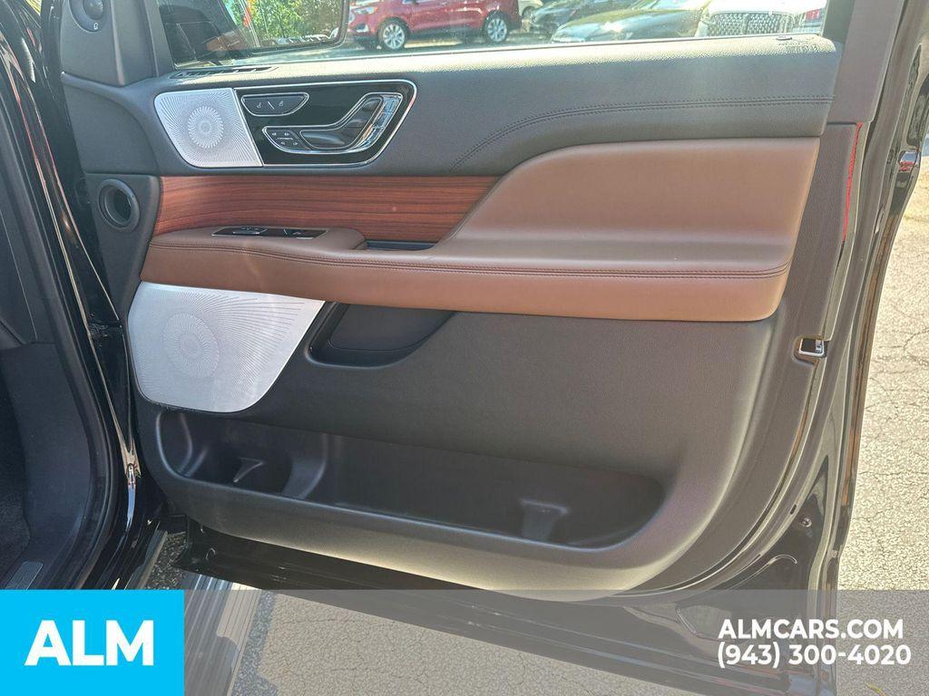 used 2024 Lincoln Navigator car, priced at $65,220