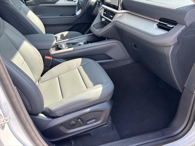 new 2025 Ford Explorer car, priced at $50,370