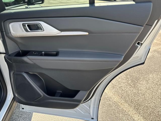 new 2025 Ford Explorer car, priced at $50,370