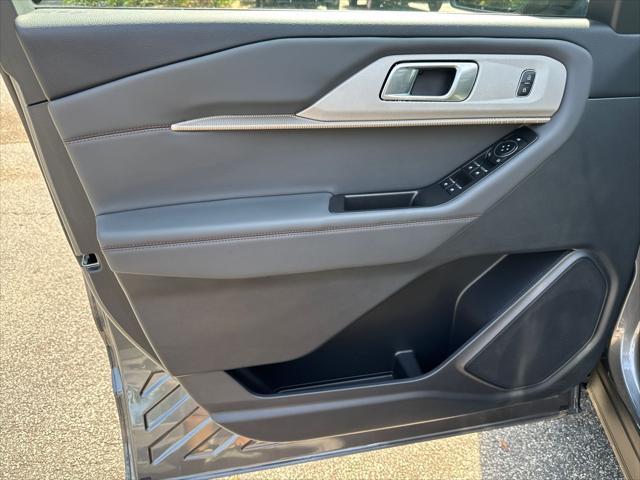 new 2025 Ford Explorer car, priced at $50,615
