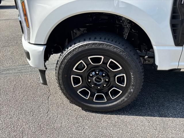 new 2025 Ford F-250 car, priced at $95,940