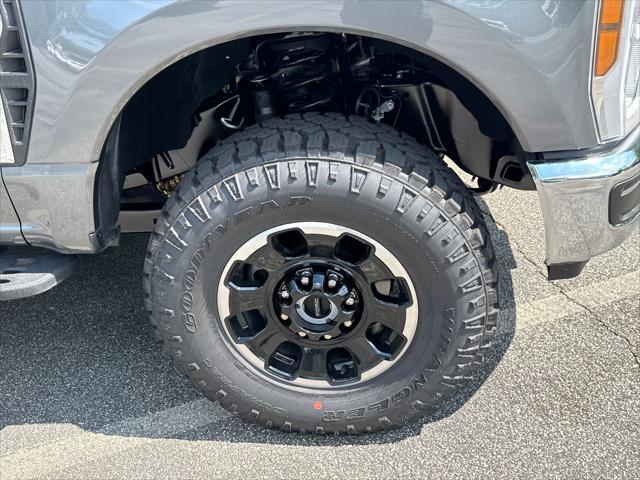 new 2025 Ford F-350 car, priced at $66,860