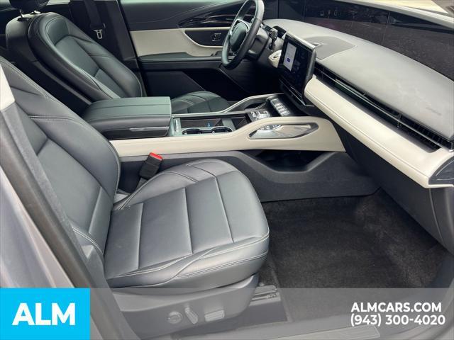 used 2024 Lincoln Nautilus car, priced at $46,960