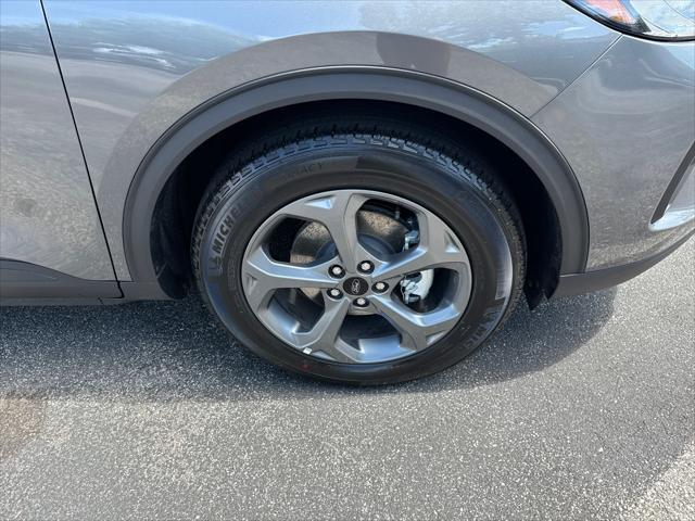 new 2025 Ford Escape car, priced at $33,985