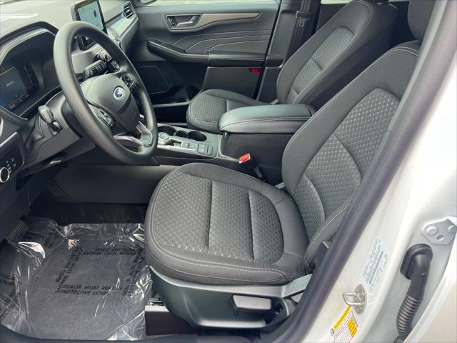 new 2025 Ford Escape car, priced at $30,990