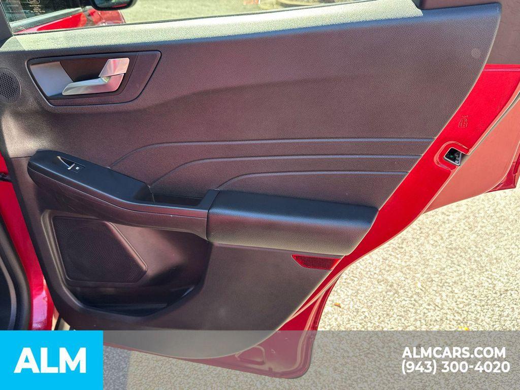 used 2022 Ford Escape car, priced at $20,760