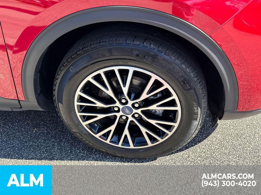 used 2022 Ford Escape car, priced at $20,760