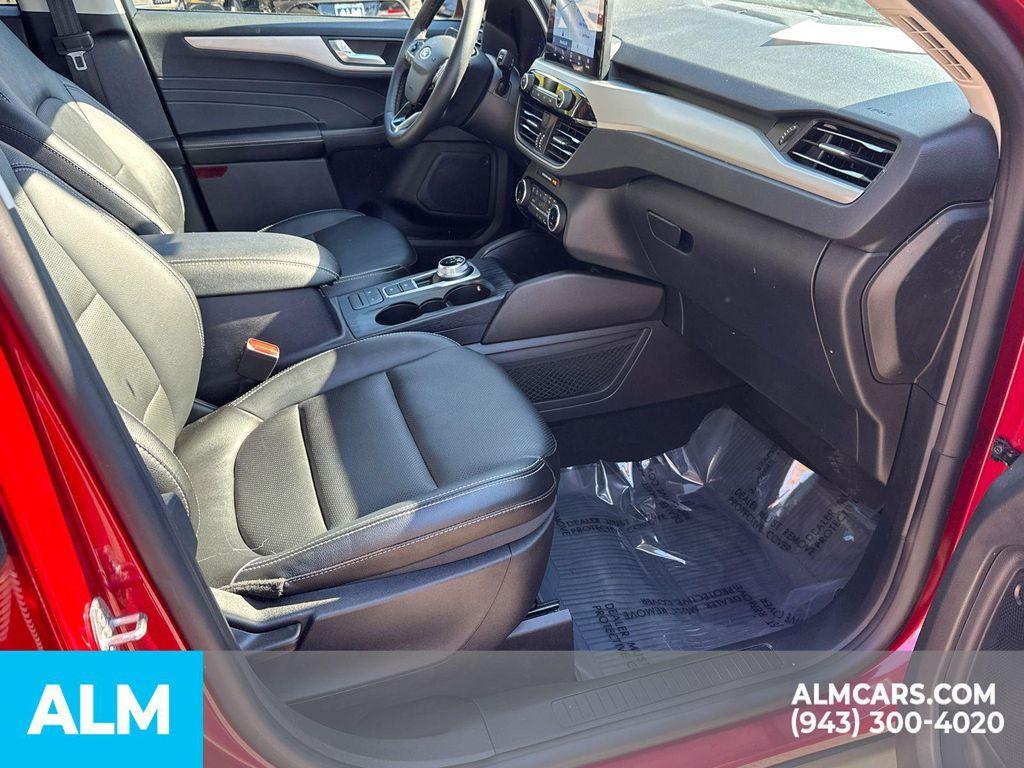 used 2022 Ford Escape car, priced at $20,760