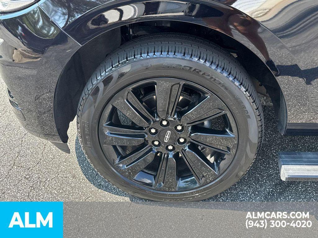 used 2024 Lincoln Navigator car, priced at $71,420