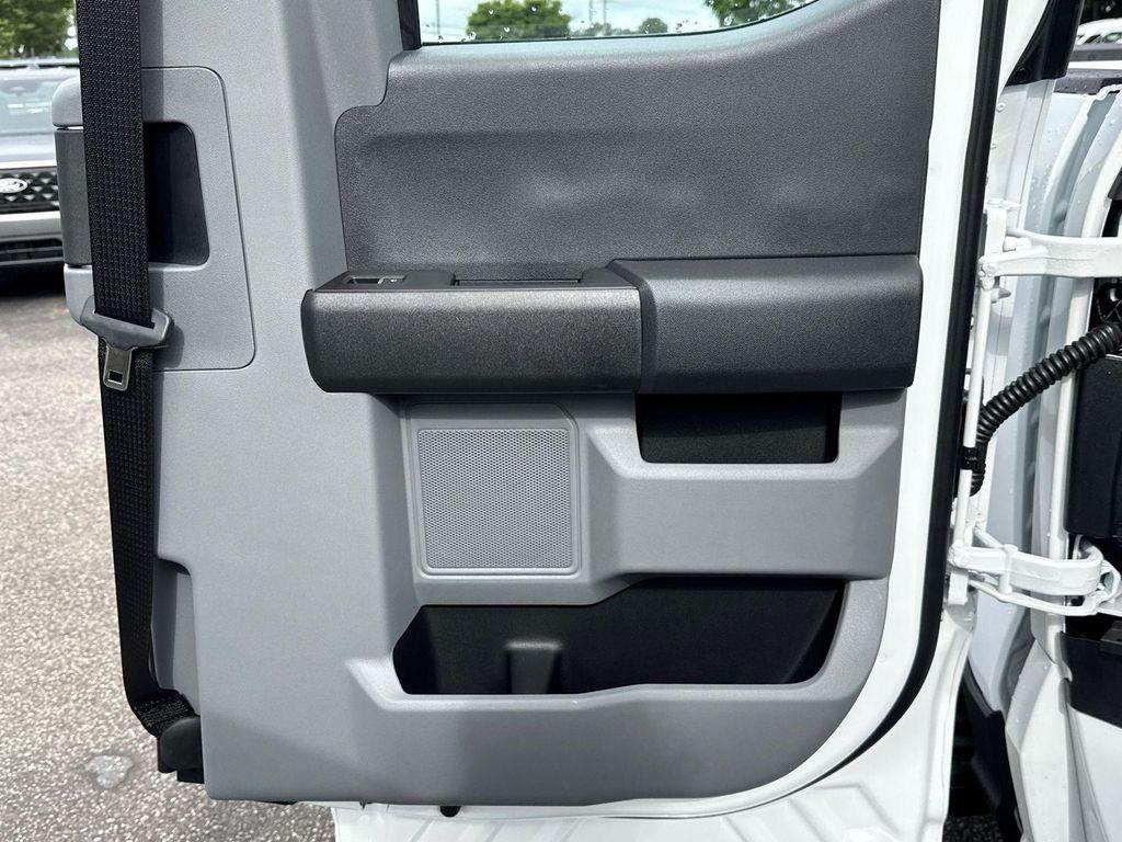 new 2024 Ford F-350 car, priced at $62,955