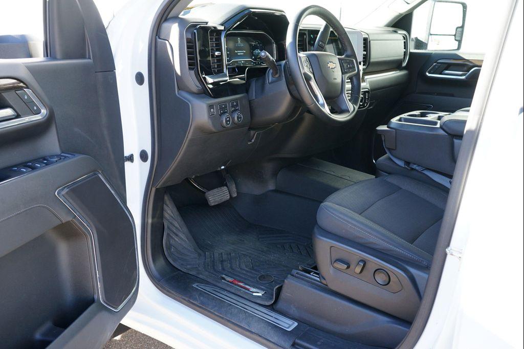 used 2024 Chevrolet Silverado 3500 car, priced at $59,490