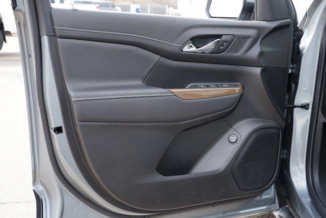 used 2023 GMC Acadia car, priced at $31,790