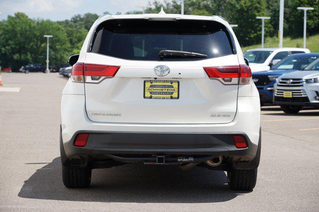 used 2019 Toyota Highlander car, priced at $25,999