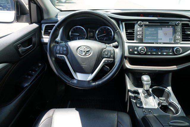 used 2019 Toyota Highlander car, priced at $25,999