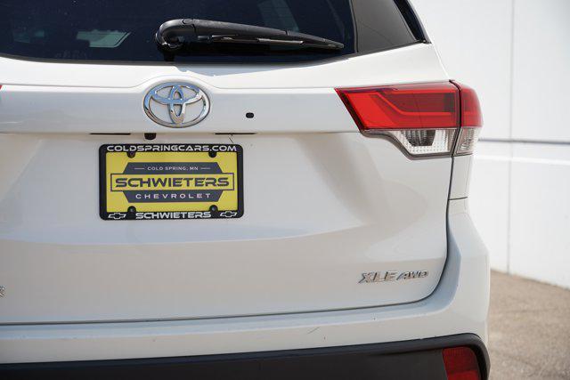 used 2019 Toyota Highlander car, priced at $25,999