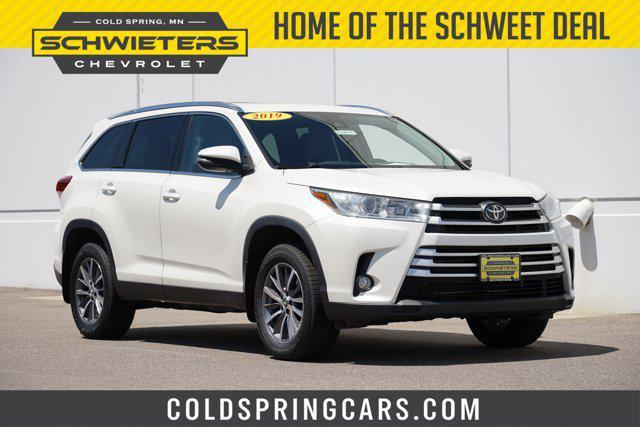 used 2019 Toyota Highlander car, priced at $25,999