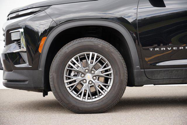 used 2025 Chevrolet Traverse car, priced at $39,490