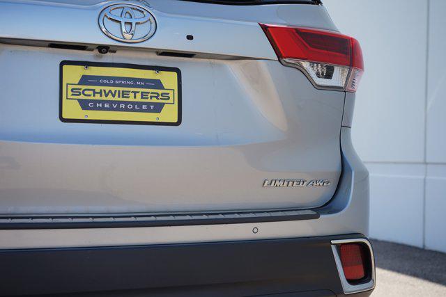 used 2017 Toyota Highlander car, priced at $19,799