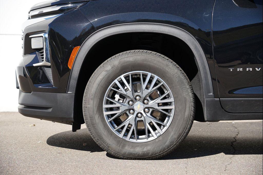 used 2025 Chevrolet Traverse car, priced at $37,925